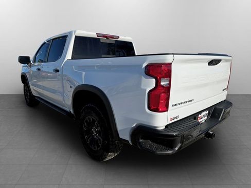 Used 2023 Chevrolet Silverado 1500 ZR2 w/ Technology Package image 9