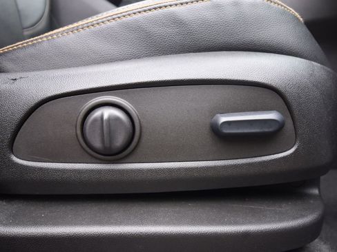 Used 2022 GMC Terrain AT4 w/ Infotainment Package II image 29