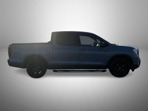 Used 2025 Honda Ridgeline Black Edition image 4