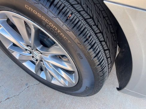 Used 2023 Buick Enclave Avenir w/ Avenir Technology Package image 7