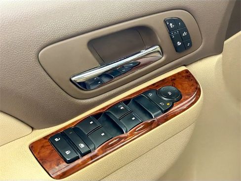 Used 2011 GMC Sierra 2500 SLT w/ SLT Convenience Package image 17