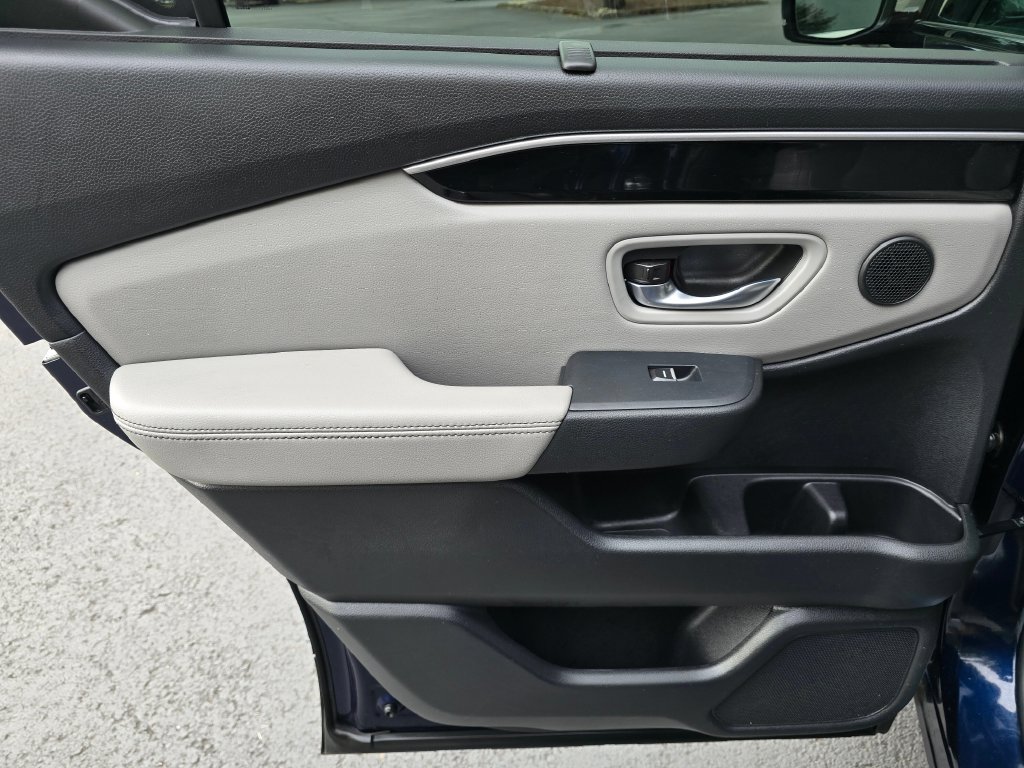 Certified 2025 Honda Pilot EX-L image 8