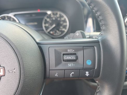 Used 2025 Nissan Pathfinder SV AWD/4WD image 19