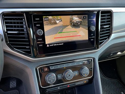 Used 2021 Volkswagen Atlas Cross Sport SEL Premium image 21