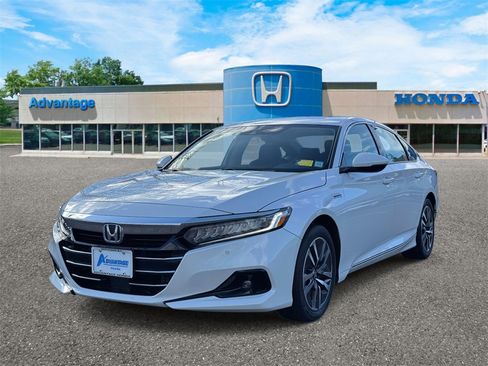 Certified 2022 Honda Accord EX-L image 2