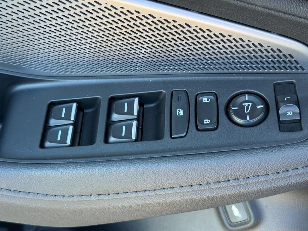 Certified 2026 Acura MDX SH-AWD image 20