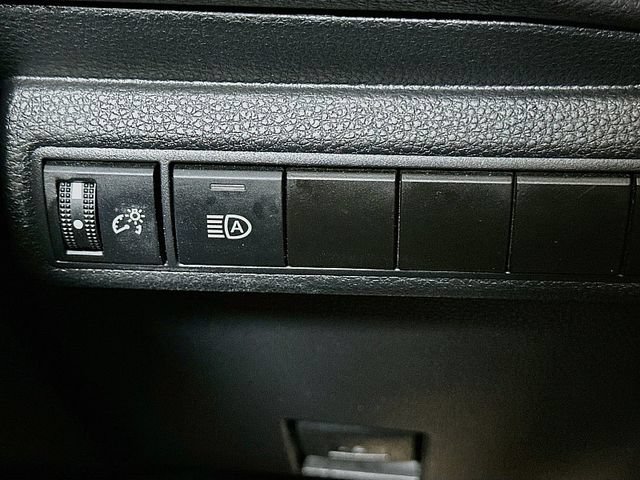 Used 2024 Toyota Corolla LE FWD image 10