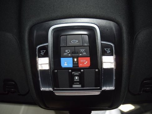 Used 2024 RAM 2500 Laramie w/ Night Edition image 46