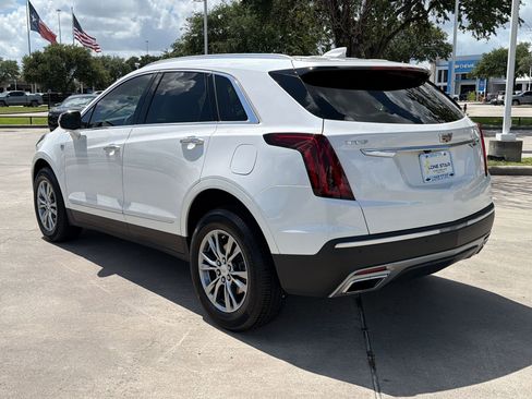 Used 2023 Cadillac XT5 Premium Luxury FWD image 3