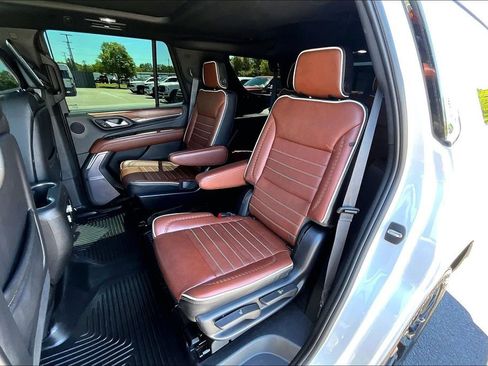 Used 2024 GMC Yukon Denali Ultimate AWD/4WD image 24