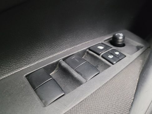 Used 2024 Toyota Corolla LE w/ LE Convenience Package FWD image 27