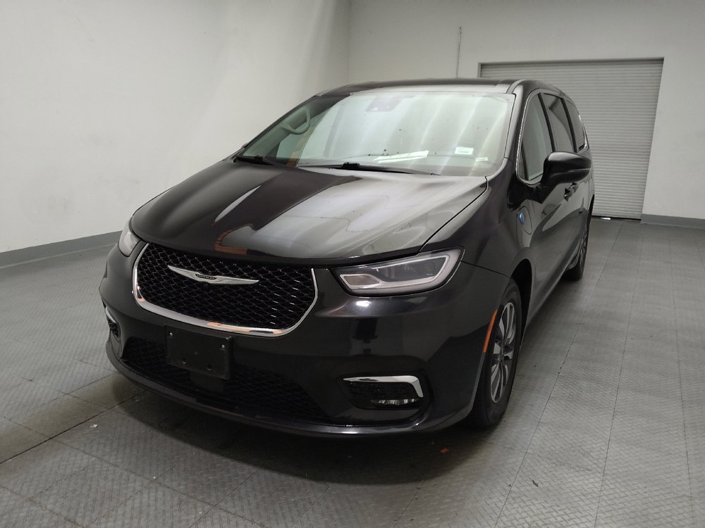 Used 2023 Chrysler Pacifica Touring-L FWD image 15