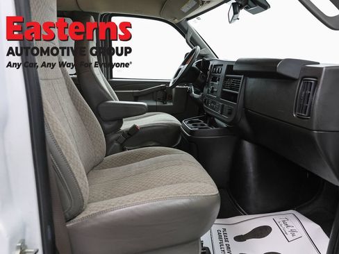 Used 2024 Chevrolet Express 3500 LT w/ LT Preferred Equipment Group RWD image 20