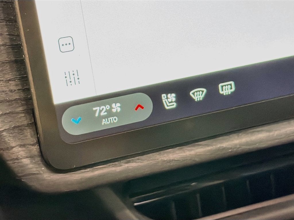 Used 2022 Rivian R1T Adventure AWD/4WD image 20