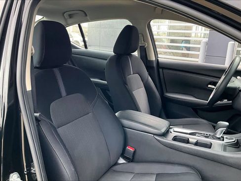 Certified 2024 Nissan Sentra SV image 9