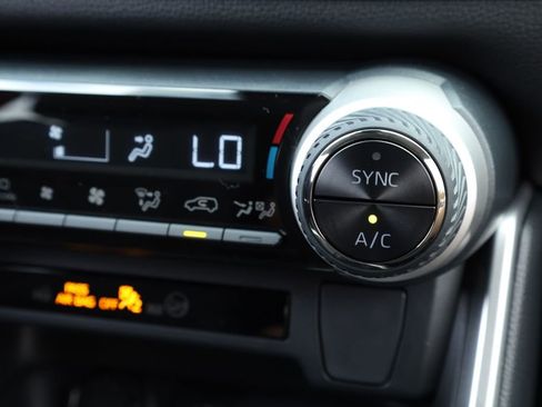 New 2025 Toyota RAV4 XLE image 28