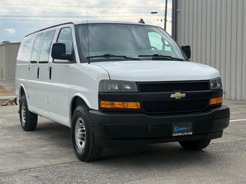 Used 2019 Chevrolet Express 2500 w/ Driver Convenience Package image 19