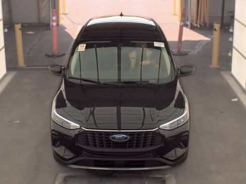 Used 2025 Ford Escape Active AWD/4WD image 2