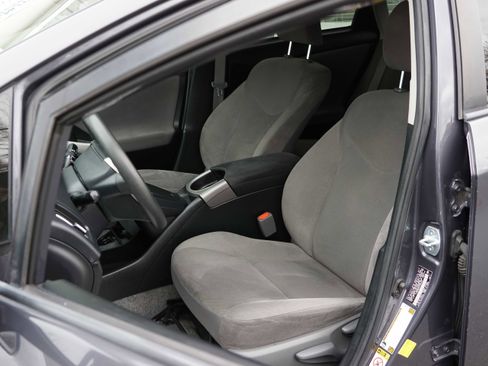 Used 2015 Toyota Prius Two image 39