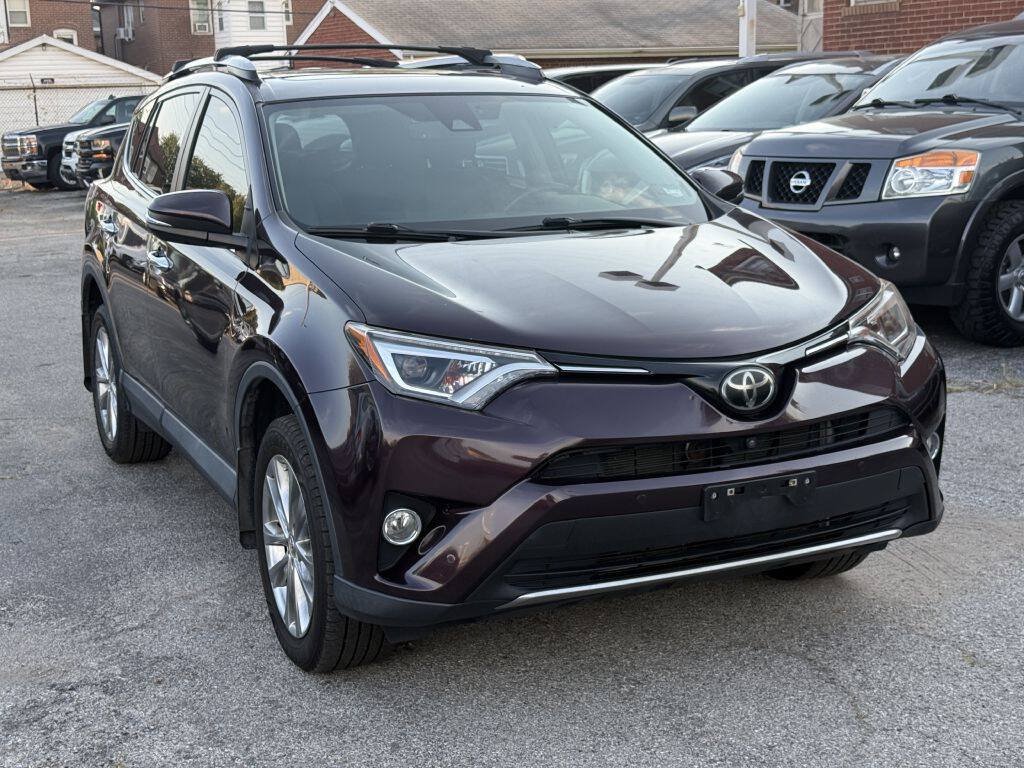 Used 2018 Toyota RAV4 Limited w/ Advanced Technology Package FWD image 3