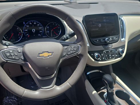 Used 2023 Chevrolet Malibu LT FWD image 18