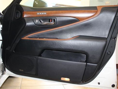 Used 2011 Lexus LS 460 image 36