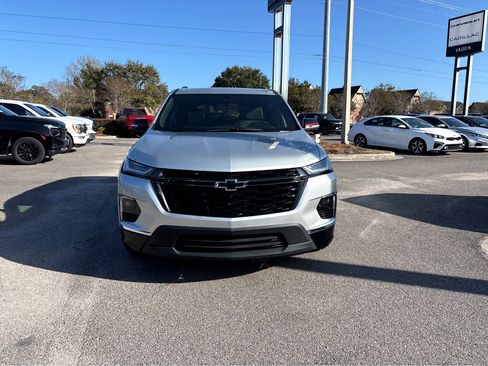Used 2022 Chevrolet Traverse Premier w/ Redline Edition image 2