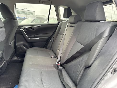 Used 2021 Toyota RAV4 LE image 26