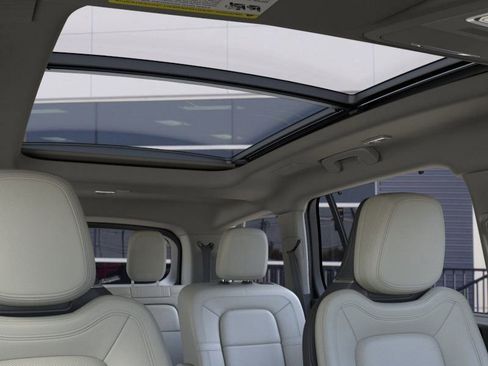 New 2025 Lincoln Aviator Reserve w/ Equipment Group 201A image 22