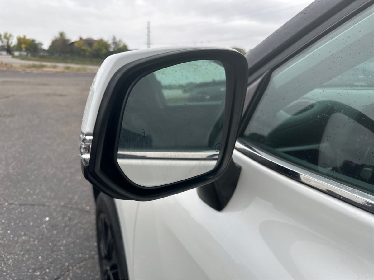 Used 2020 Toyota Highlander XLE AWD/4WD image 24