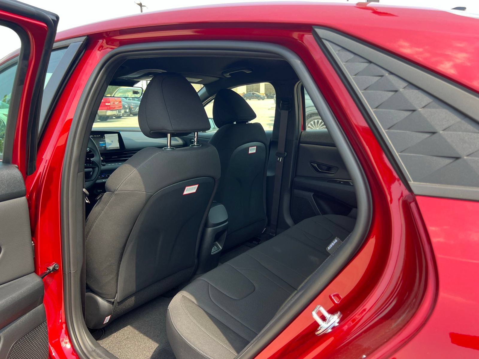 New 2025 Hyundai Elantra SEL w/ Cargo Package FWD image 15