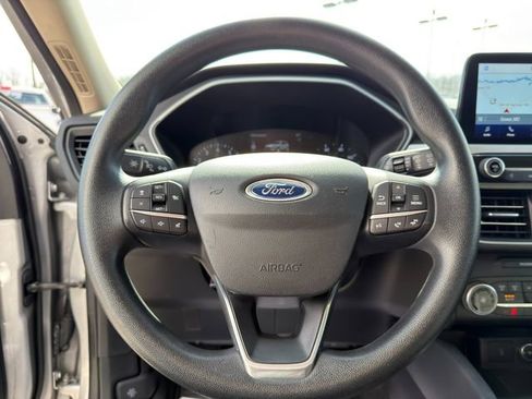 Used 2020 Ford Escape SE image 29