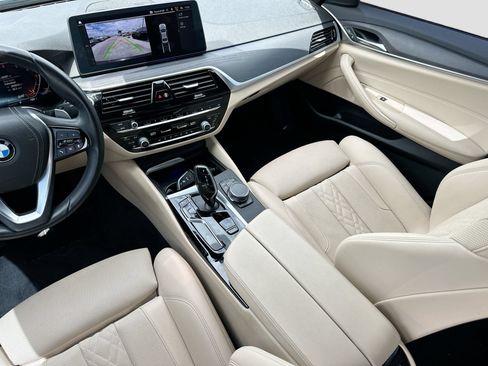 Used 2022 BMW 530i w/ M Sport Package RWD image 24