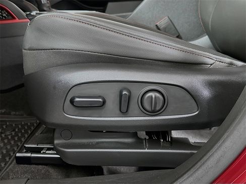 Used 2022 Chevrolet TrailBlazer RS image 19