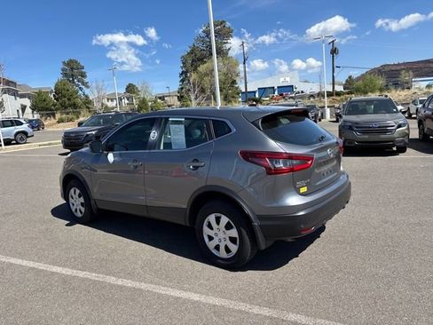 Used 2020 Nissan Rogue Sport S image 5