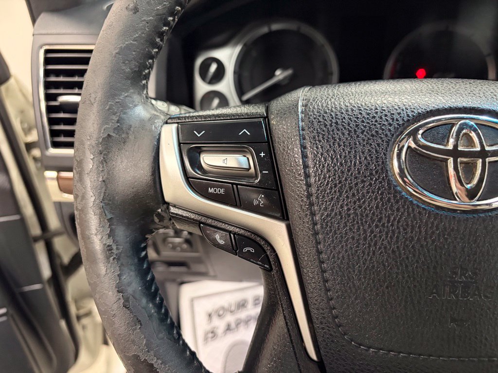 Used 2016 Toyota Land Cruiser AWD/4WD image 19