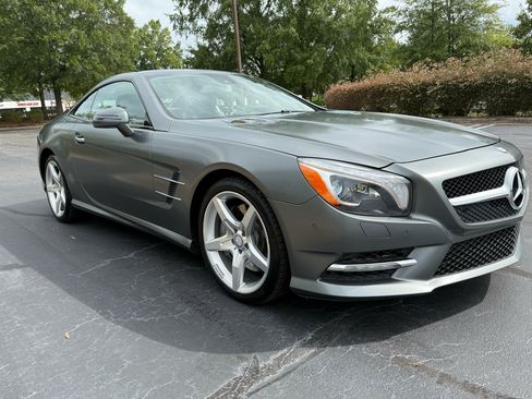 Used 2013 Mercedes-Benz SL 550 image 2