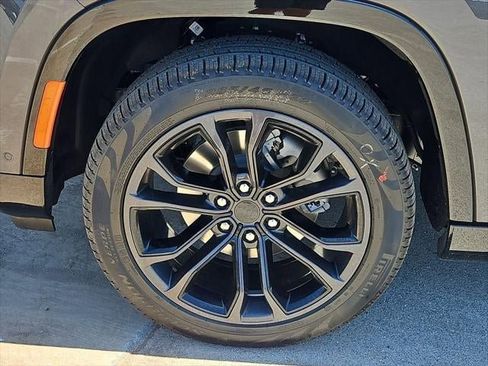 New 2026 Jeep Grand Wagoneer L Summit AWD/4WD image 43