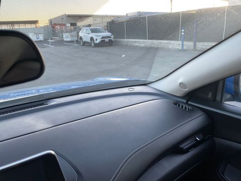 Used 2025 Nissan Sentra SV image 40