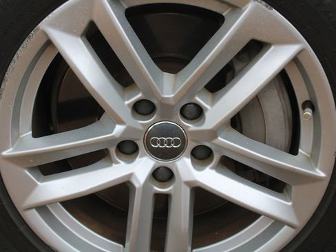 Used 2017 Audi A4 2.0T Premium w/ Audi MMI Navigation Plus image 17