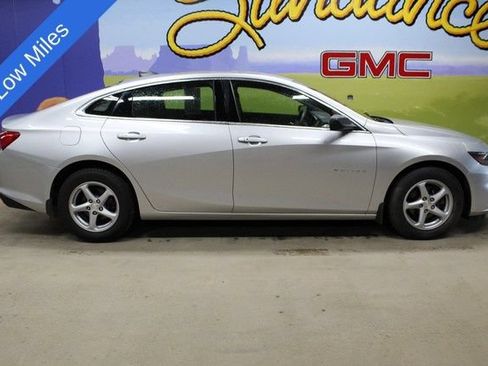 Used 2016 Chevrolet Malibu LS FWD image 1
