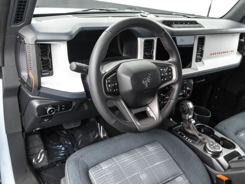 Used 2025 Ford Bronco Heritage Edition image 5