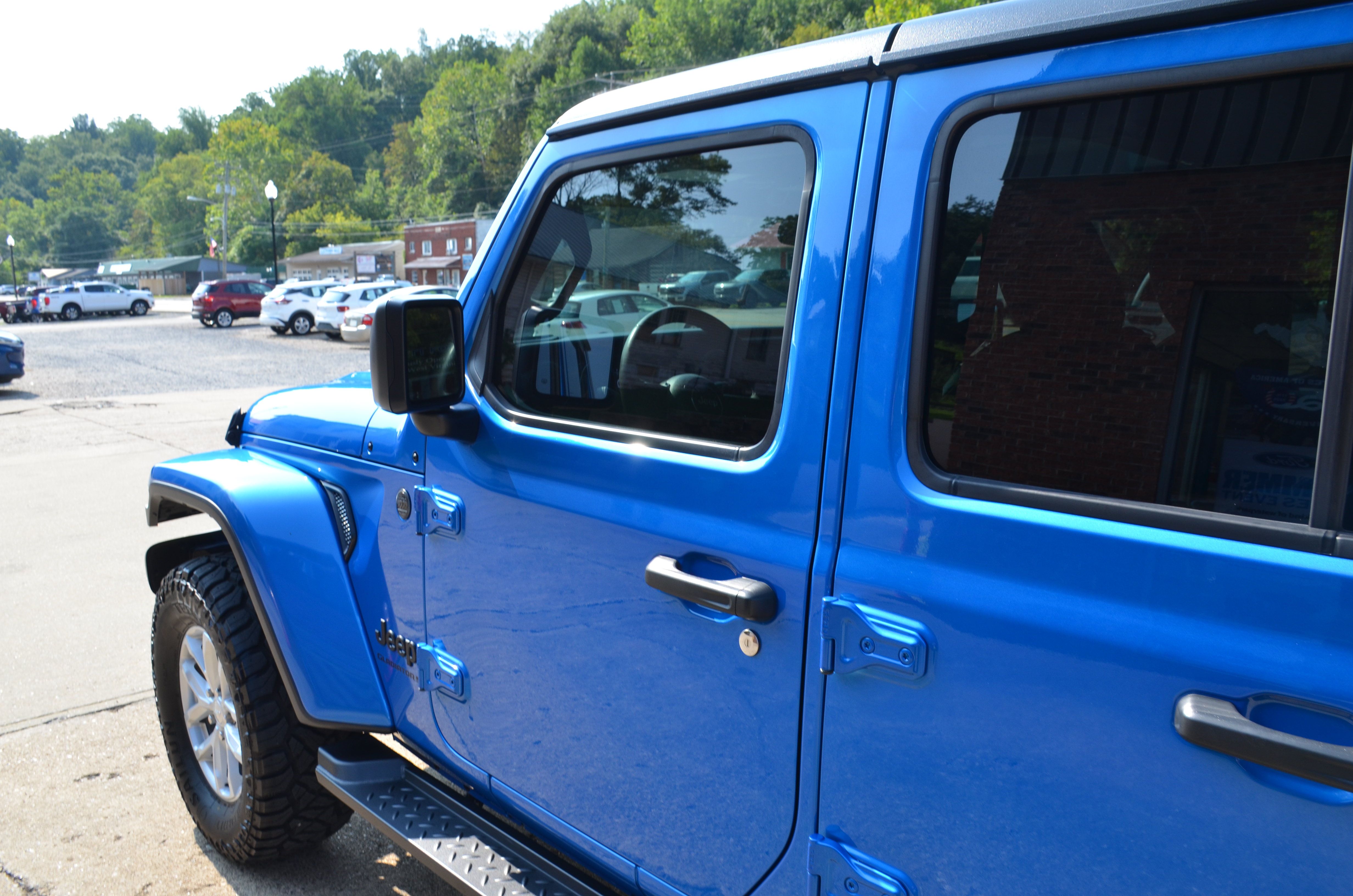 Used 2023 Jeep Gladiator Sport AWD/4WD image 26