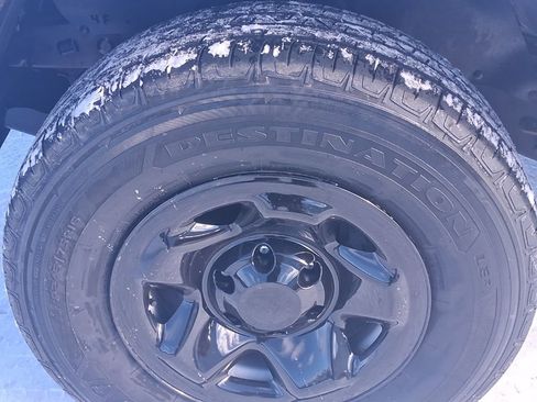 Used 2023 Toyota Tacoma SR image 11