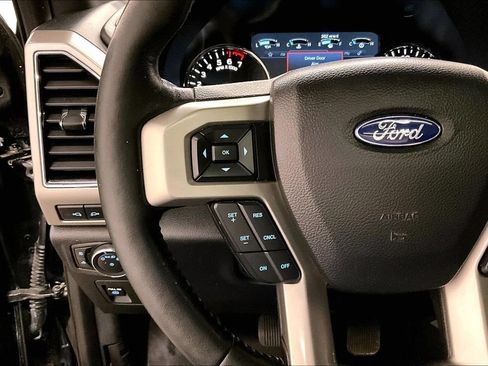 Used 2020 Ford F150 Lariat w/ Equipment Group 502A Luxury AWD/4WD image 12