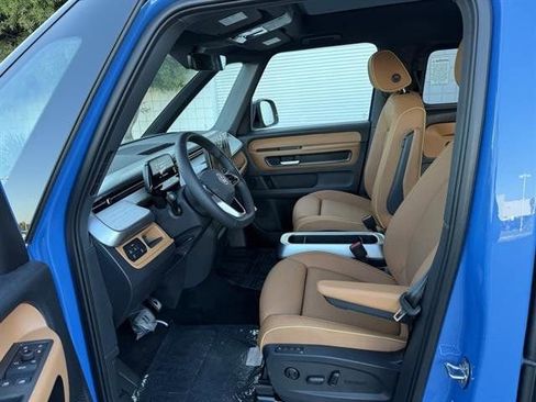New 2025 Volkswagen ID. Buzz Pro S Plus image 12