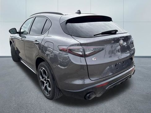 Used 2024 Alfa Romeo Stelvio Veloce image 2