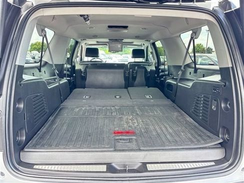 Used 2019 GMC Yukon XL SLT w/ Open Road Package RWD image 18