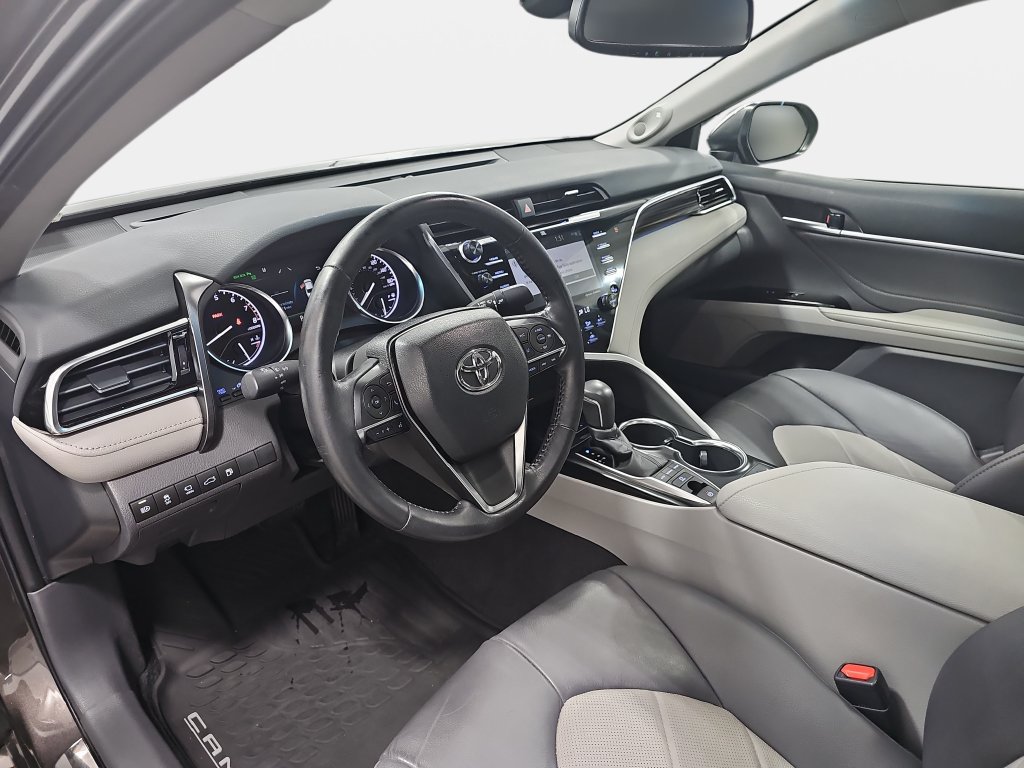 Used 2018 Toyota Camry XLE w/ Driver Assist Package FWD image 18