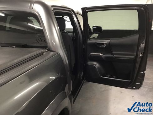 Used 2016 Toyota Tacoma TRD Sport w/ Towing Package AWD/4WD image 36